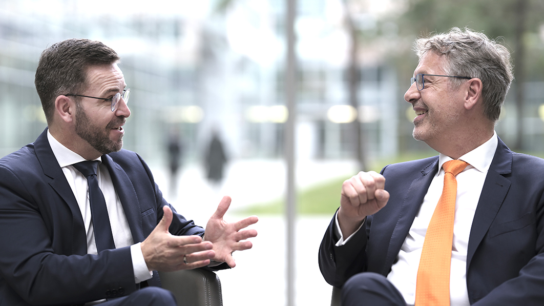 Foto: Thomas Lehr und Philipp Vorndran im Gespräch 